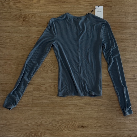 Alo Yoga Ribbed Sea Coast Long Sleeve in Steel Grey size XS- work once - Picture 3 of 8